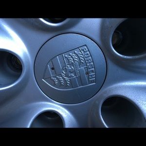 Meet your Posher, Becky